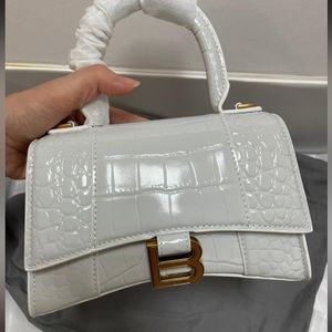 Hourglass small glossed croc-effect leather tote